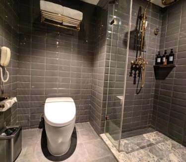 Yangpu Hotel | 桔子水晶上海五角场酒店