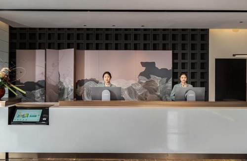 Guangzhou Hotel | 棠梨褐酒店 广州国际金融城奥体中心店