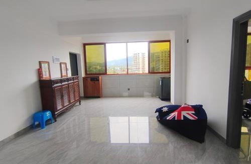 Baoting Li and Miao Autonomous County Apartment | 椰风山景居