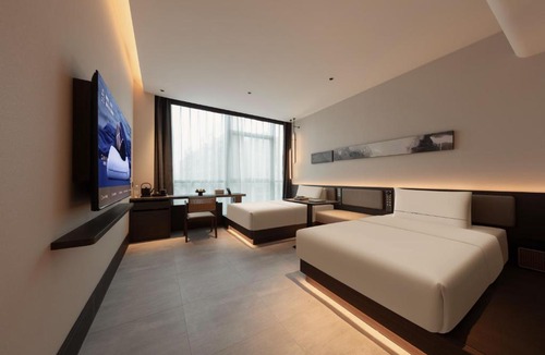 Wuhan Hotel | 武汉武昌江滩徐东大街亚朵见野酒店