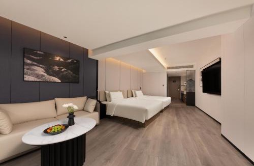 Jiang Han Hotel | 武汉江汉路江汉关江景亚朵酒店