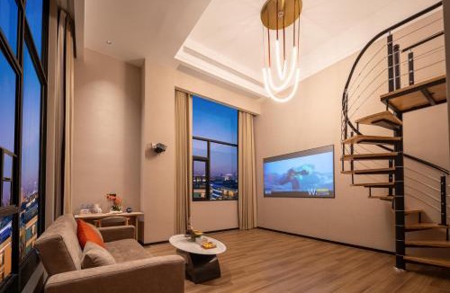 Longhu Qu Hotel | 汕头暖季臻选HANGING GARDENS hotel空中花园外砂大桥店