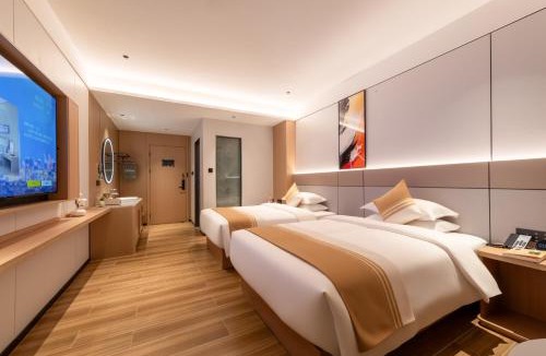 Longhu Qu Hotel | 汕头暖季臻选HANGING GARDENS hotel空中花园外砂大桥店