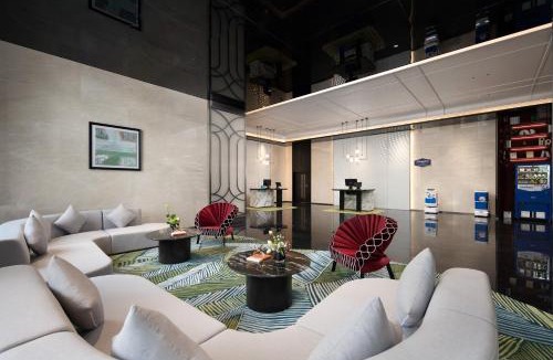 Chaonan District Hotel | 汕头潮南希尔顿欢朋酒店