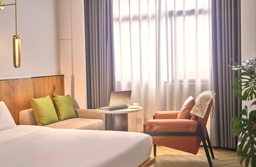 Jianghai Qu Hotel | 江门三木里酒店-江海站外海大桥近中山古镇