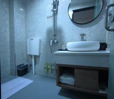 Xiantao Hotel | 泊宁忆宿酒店