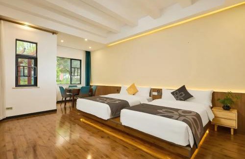 Chenzhou Hotel | 泊雅水镜民宿郴州资兴东江湖店