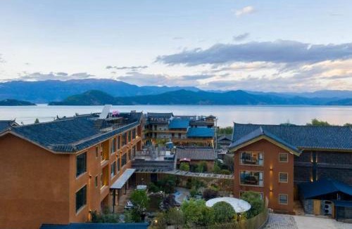 Lugu Lake - Ninglang House | 泸沽湖vine villa曼墅度假酒店