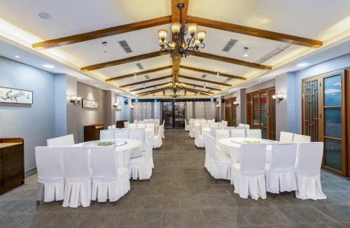 Jinniu Hotel | 泽润大酒店