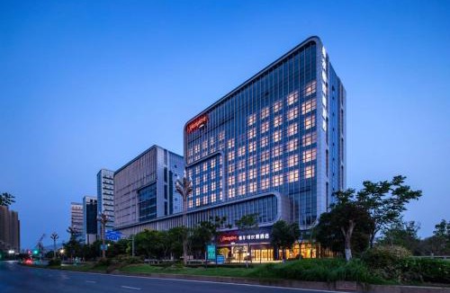 Deqing County Hotel | 湖州德清希尔顿欢朋酒店