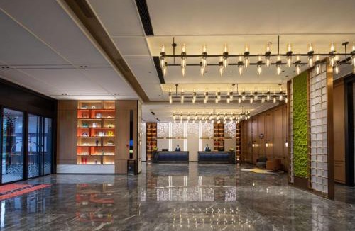 Deqing County Hotel | 湖州德清希尔顿欢朋酒店