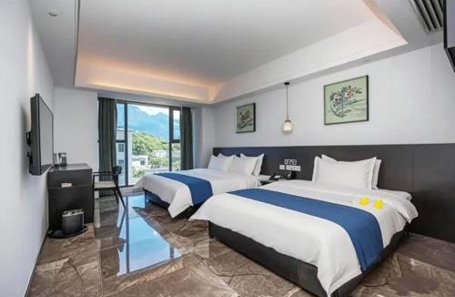 Yongding Hotel | 牛管家现代客栈