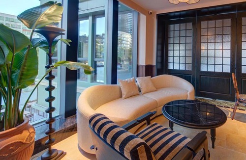 Zhuhai Gongbei Hotel | 珠海复登临酒店 Relanding Hotel