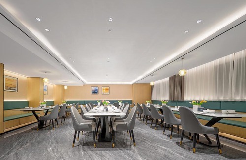 Zhuhai Gongbei Hotel | 珠海 海之珠丨GlobalRomanticPearl酒店-拱北口岸珠海站店 早餐7点到11点 免费自助洗衣房 免费停车 免费健身房 外语翻译接待 步行海边 步行拱北口岸 步行珠海站