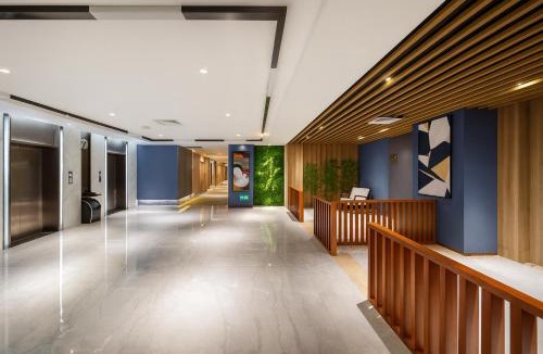 Longhu Qu Hotel | 田园亚轻珠江路美食街汕头站店