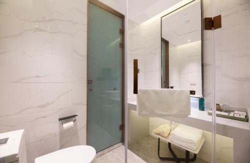 Shijiazhuang City Center Hotel | 白玉兰酒店石家庄北国商城勒泰中心河北博物院店