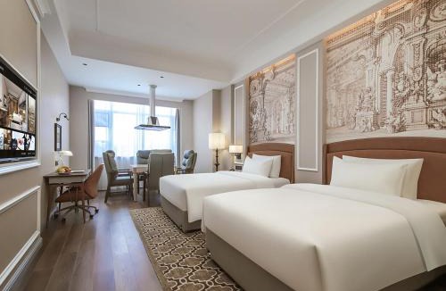 Wuhan Hotel | 维也纳国际酒店经典版武汉天河机场盘龙城地铁站店