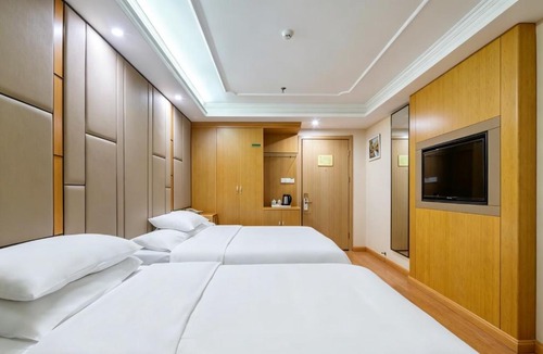 Shijingshan Hotel | 维也纳酒店北京万达首钢园东八角游乐园地铁站店
