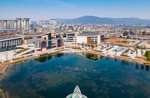 Zitong County Hotel | 绵阳梓潼崇文半月万信至格酒店