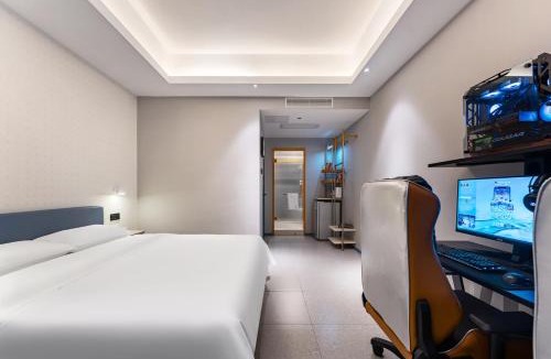 Huadu Hotel | 网鱼电竞酒店花都广场店