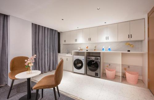 Lingling District Hotel | 美宿欢致零陵古城店