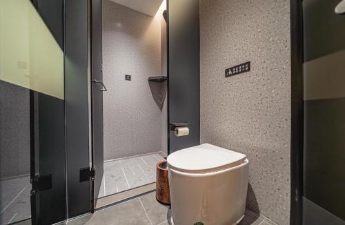 Changning Hotel | 船长五号青年酒店东华大学延安西路地铁站店