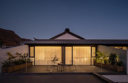 Shuanglang Hotel | 芒澍陶唐之丘海景酒店大理洱海店