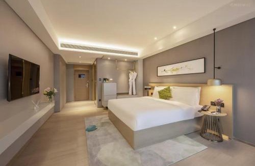 Gaoxin Hotel | 花影里亲子家庭酒店近钟楼兵马俑Huayingli Parent-Child Family Hotel Near Bell Tower & Clay Figures