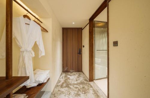 Chizhou Hotel | 花筑九华山不晚民宿游客服务中心店
