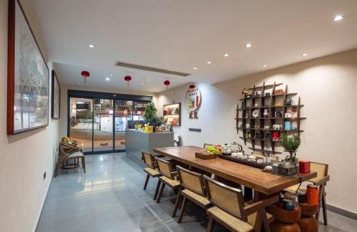 Chizhou Hotel | 花筑九华山凤院民宿肉身宝殿店
