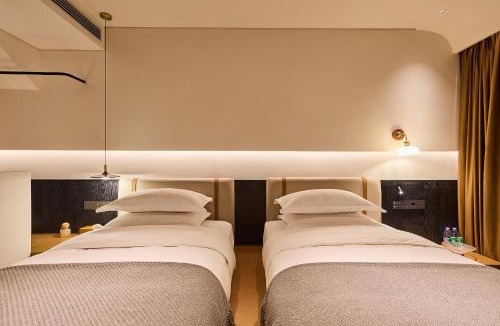 Chizhou Hotel | 花筑九华山楠悦民宿肉身宝殿店
