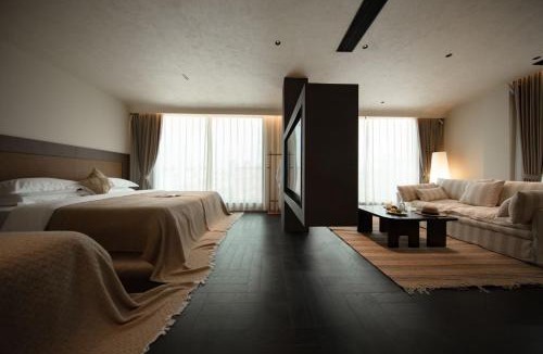 Yinhai Hotel | 花筑北海自在树度假酒店