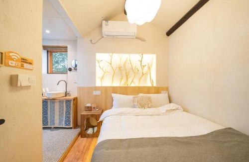 Qingpu Hotel | 花筑禾苑客栈朱家角古镇店