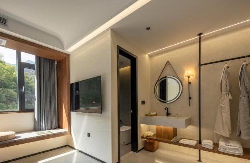 Huangshan Hotel | 花筑黄山仙都云庐民宿汤口南大门店