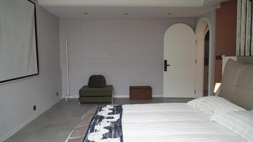 Jianshui County House | 花花里Flower Inn