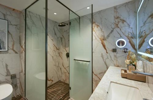 Yunjinghong Hotel | 西双版纳熙源国际酒店告庄泼水广场曼听公园店