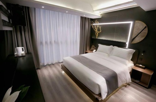 Zhonglou Shangquan Hotel | 西安易舍101酒店回民街钟楼地铁站店