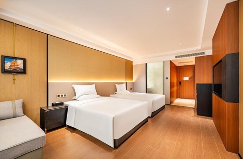 Zhonglou Shangquan Hotel | 西安荣臻国际酒店