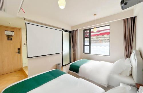 Xihu Qu House | 西湖柒涧锦月民宿 Lakeside Moon Retreat