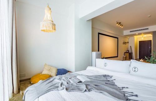 Jeifangbei Central Business District Apartment | 贰墨民宿嘉滨路店