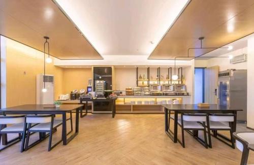 Xinhua Hotel | 途客酒店石家庄北站华林国际柏林庄地铁站店