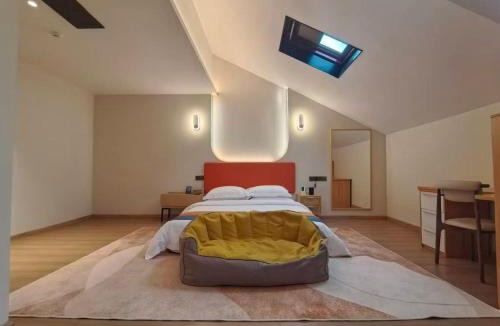 Yuecheng Hotel | 遇萌悦漫居酒店绍兴鲁迅故里景区仓桥直街店