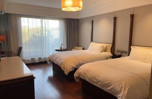 Baoshan Hotel | 邻江壹号国际邮轮酒店