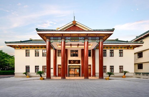 Yuzhong Hotel | 重庆红楼宾馆