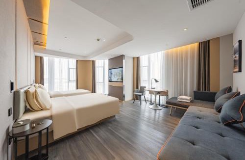 Shapingba Hotel | 重庆西站站前广场亚朵酒店