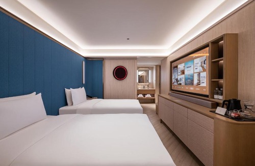 Chongqing Hotel | 重庆观音桥桔子水晶酒店