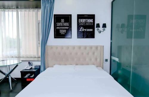 Shijiazhuang Hotel | 锐思特酒店长安万达国际丽都店