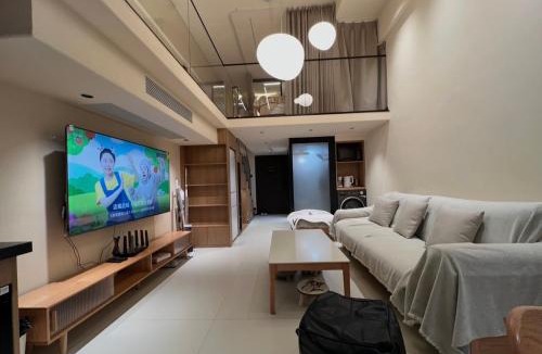 Shuangliu District Apartment | 锦江晨栖 极地公园 麓湖湿地2卧2卫1厅6人 1号线海昌路5号线南湖立交 侘寂住可做饭
