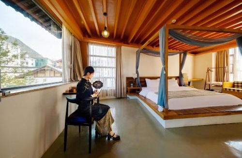 Gucheng District Hotel | 闲云溪月雪山湖景花园酒店 Xianyun Xiyue Garden Boutique Lijiang一Embrace Lake Snow View Grace Ease