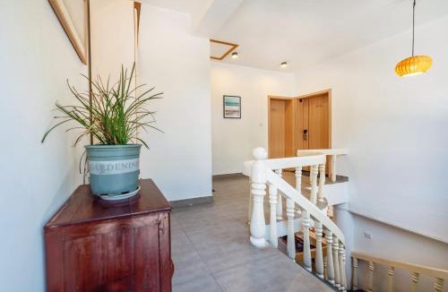 Xihu House | 闲山民宿 CosyValley Inn